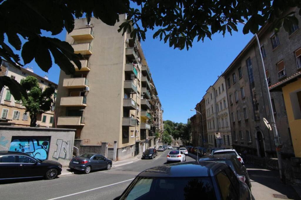 רייקה Fast Friend - Cozy Apartment In The Center With Private Garage מראה חיצוני תמונה
