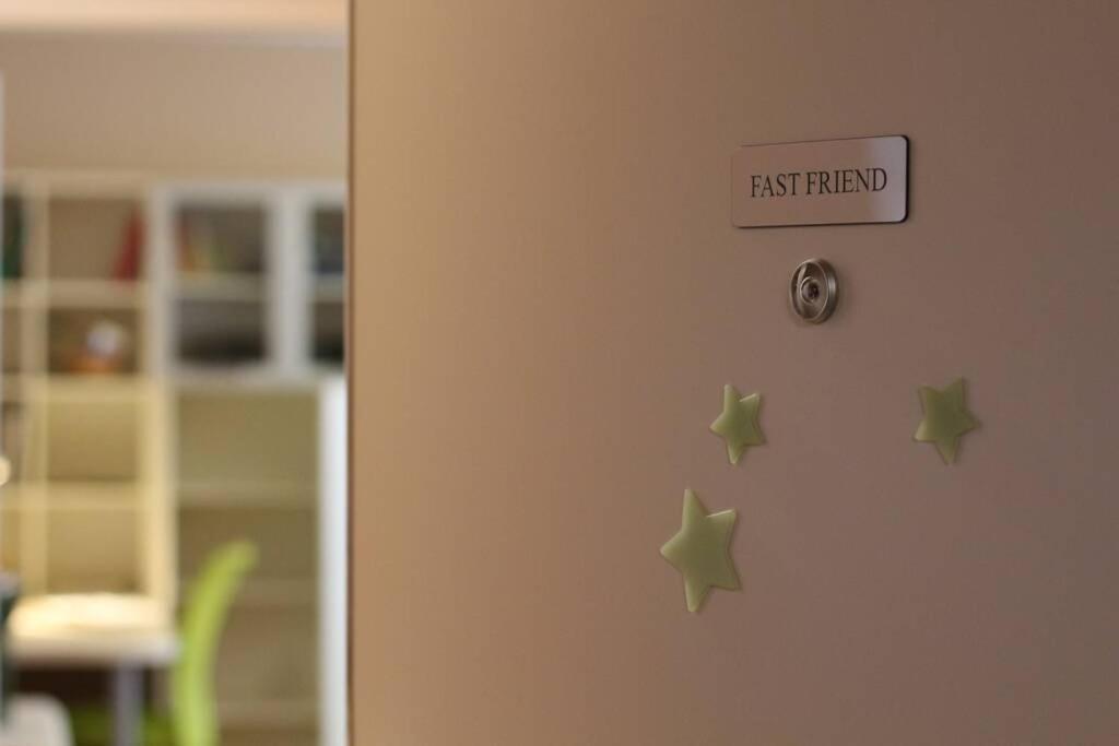 רייקה Fast Friend - Cozy Apartment In The Center With Private Garage מראה חיצוני תמונה