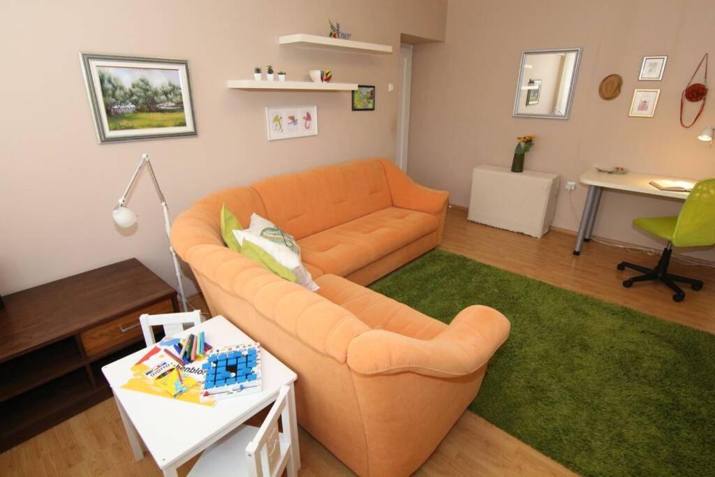 רייקה Fast Friend - Cozy Apartment In The Center With Private Garage מראה חיצוני תמונה