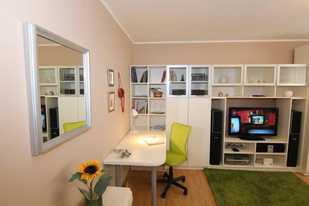 רייקה Fast Friend - Cozy Apartment In The Center With Private Garage מראה חיצוני תמונה