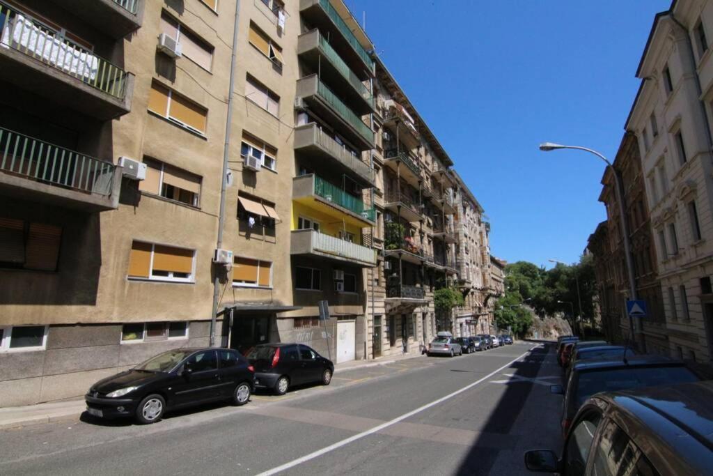 רייקה Fast Friend - Cozy Apartment In The Center With Private Garage מראה חיצוני תמונה