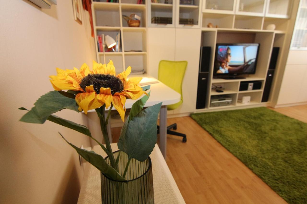 רייקה Fast Friend - Cozy Apartment In The Center With Private Garage מראה חיצוני תמונה